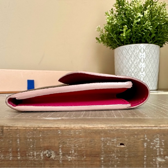 LV Monogram Bloom Flower Emilie Wallet Fuchsia - Picture 12 of 12